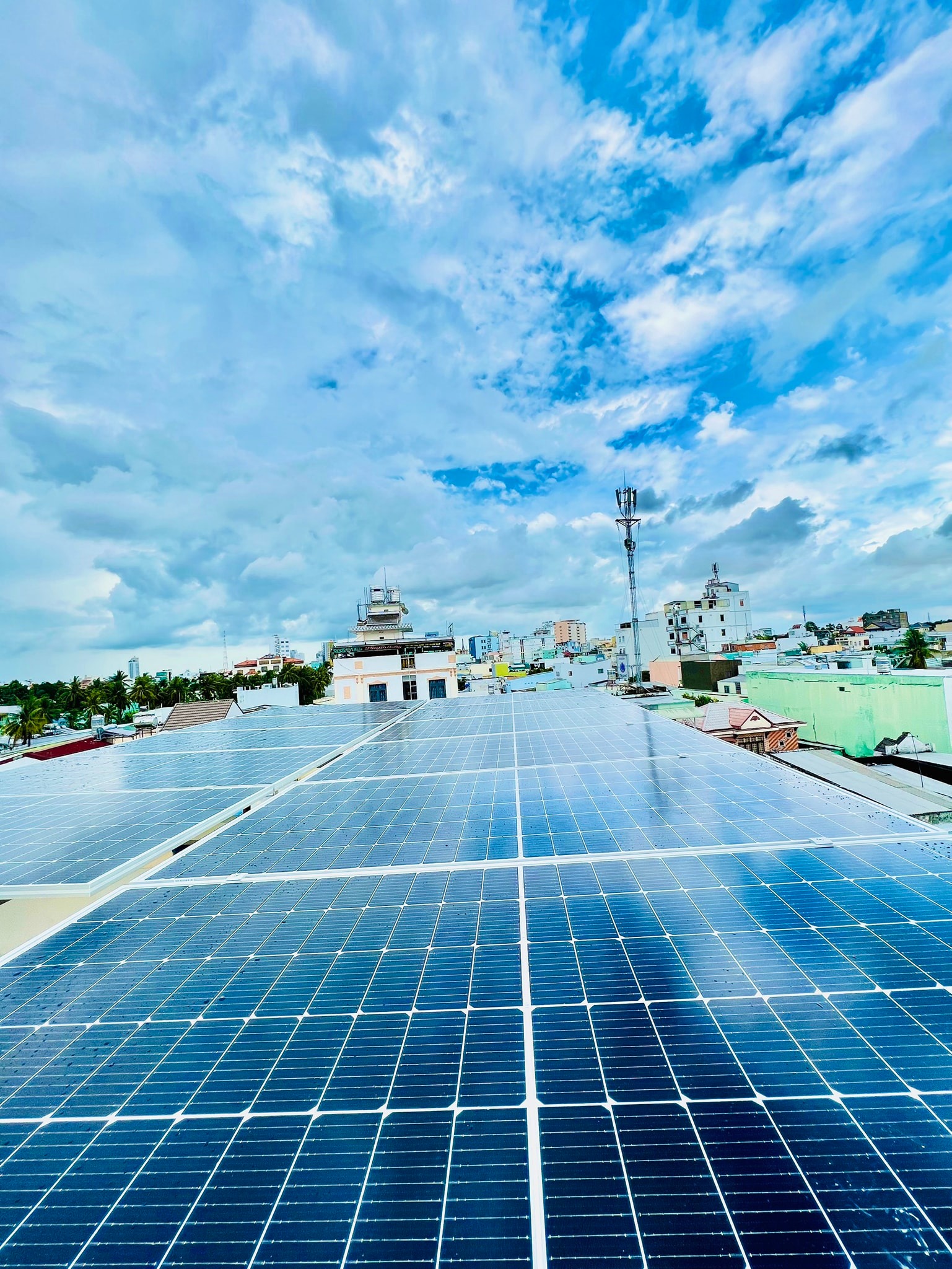 5 lý do đầu tư điện năng lượng mặt trời trên mái nhà