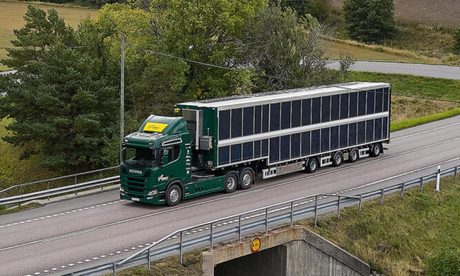 Tích hợp hệ thống PV Năng lượng mặt trời trên xe tải hạng nặng