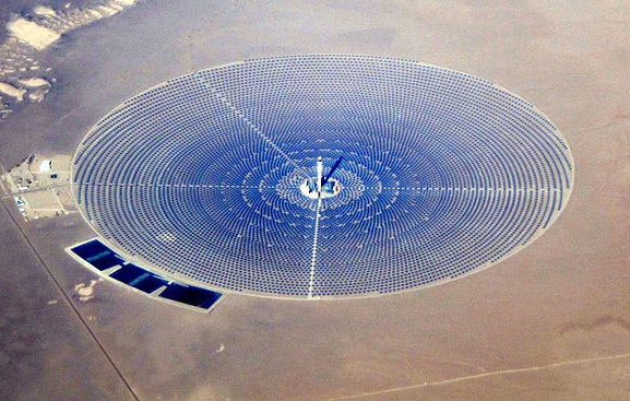 Dự án năng lượng mặt trời tập trung có đặc điểm gì?