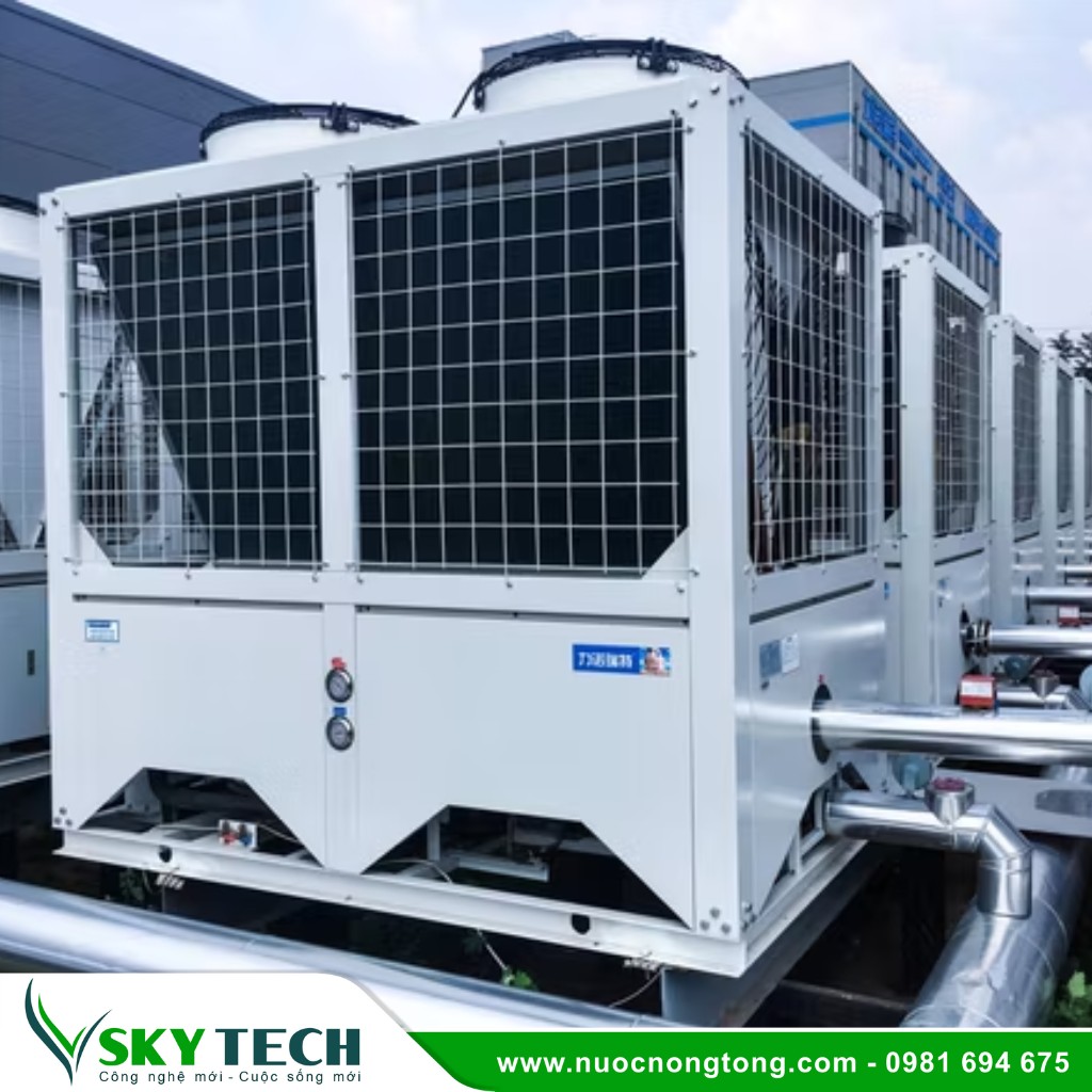 Bom nhiet cho benh vien SKY Tech 001 (1) Máy bơm nhiệt Heat Pump công nghiệp cho bệnh viện KN-320C