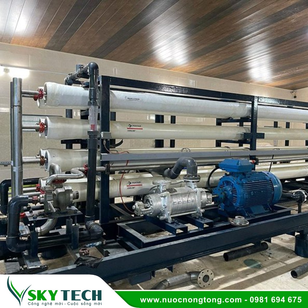 Loc nuoc cong nghiep SKY Tech 0044 (2) Hệ thống RO công nghiệp cho nhà máy xử lý nước sạch
