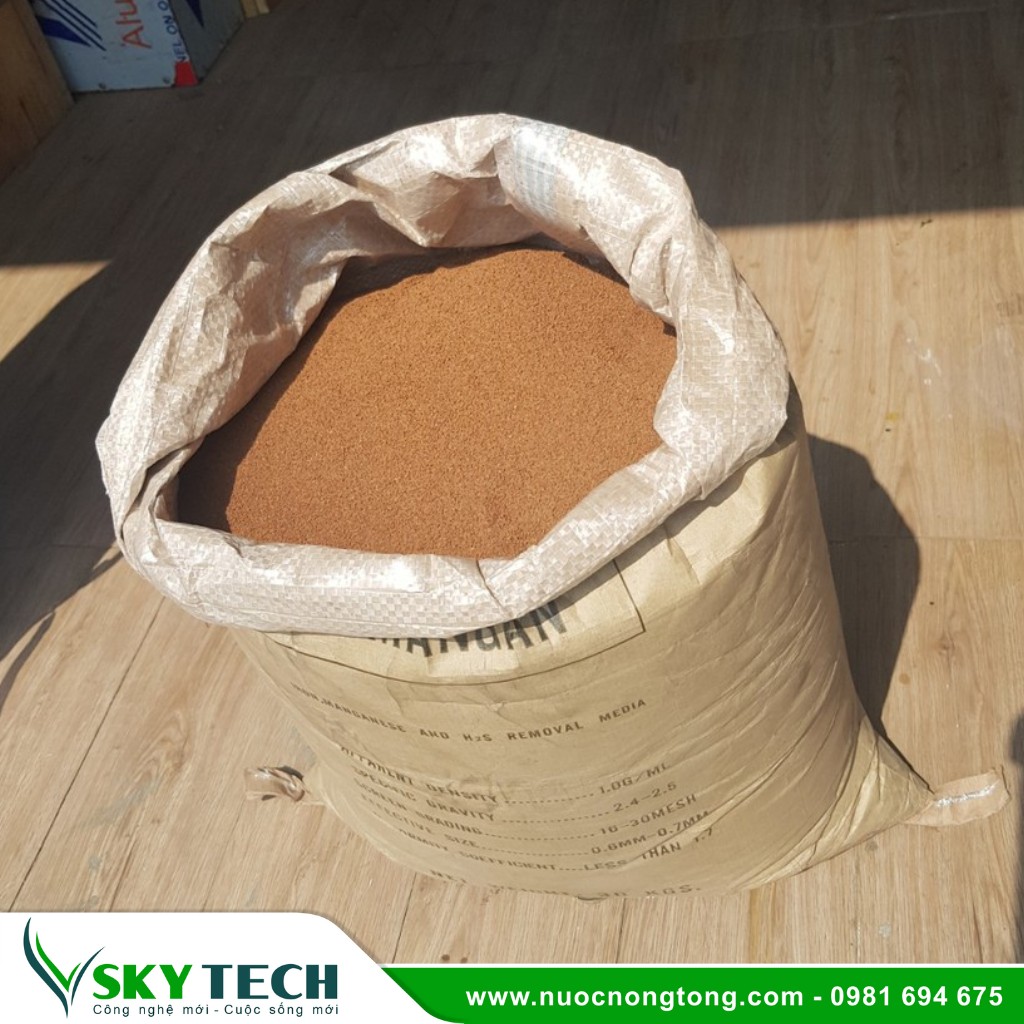 Vat lieu loc nuoc SKY Tech 0039 (2) Cát mangan lọc nước: Khử sắt, mangan, asen hiệu quả