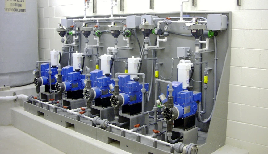 Bơm định lượng hóa chất trong Xử lý nước Công nghiệp